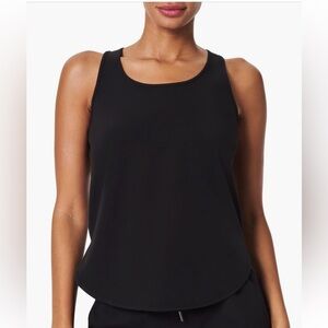 Spanx On The Move Curved Hem Tank Top Size Small